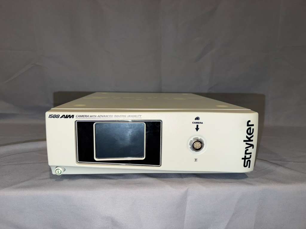 Stryker 1588 AIM Camera with coupler and L10 LED Light Source